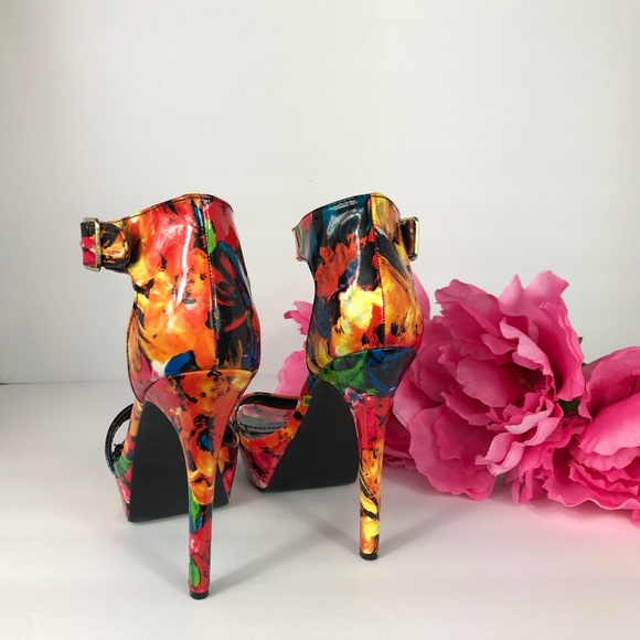 Steve Madden Sacchi Floral Stilettos. - Picture 4 of 8